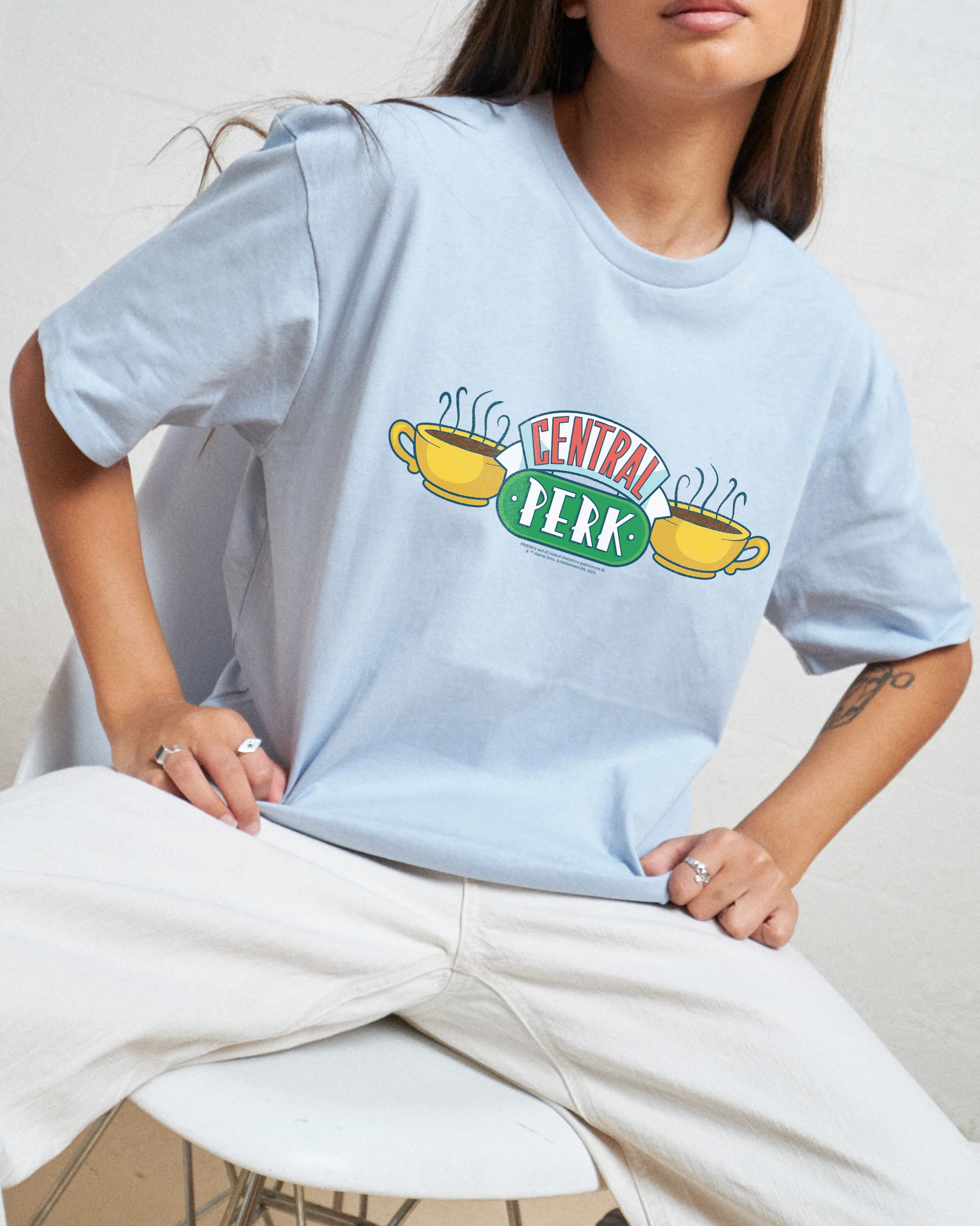 Central Perk Logo T-Shirt - Image 3