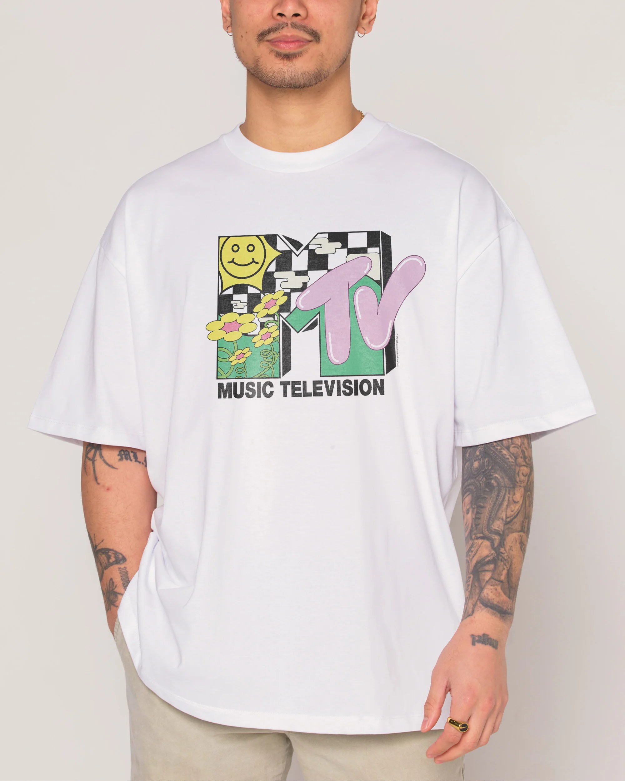 Garden MTV Logo Oversized Tee - Image 4