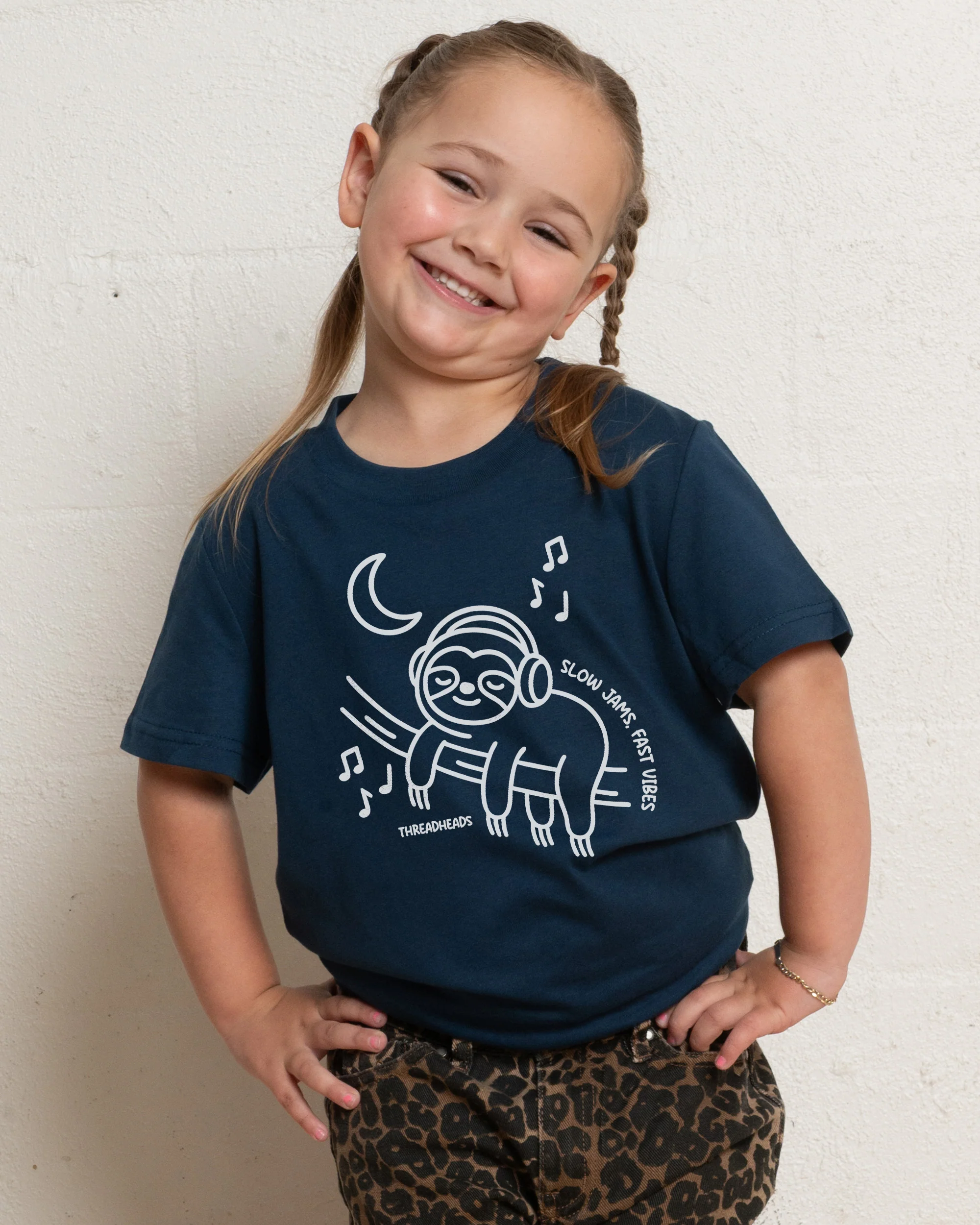 Sloth Jams, Fast Vibes Kids T-Shirt - Image 3